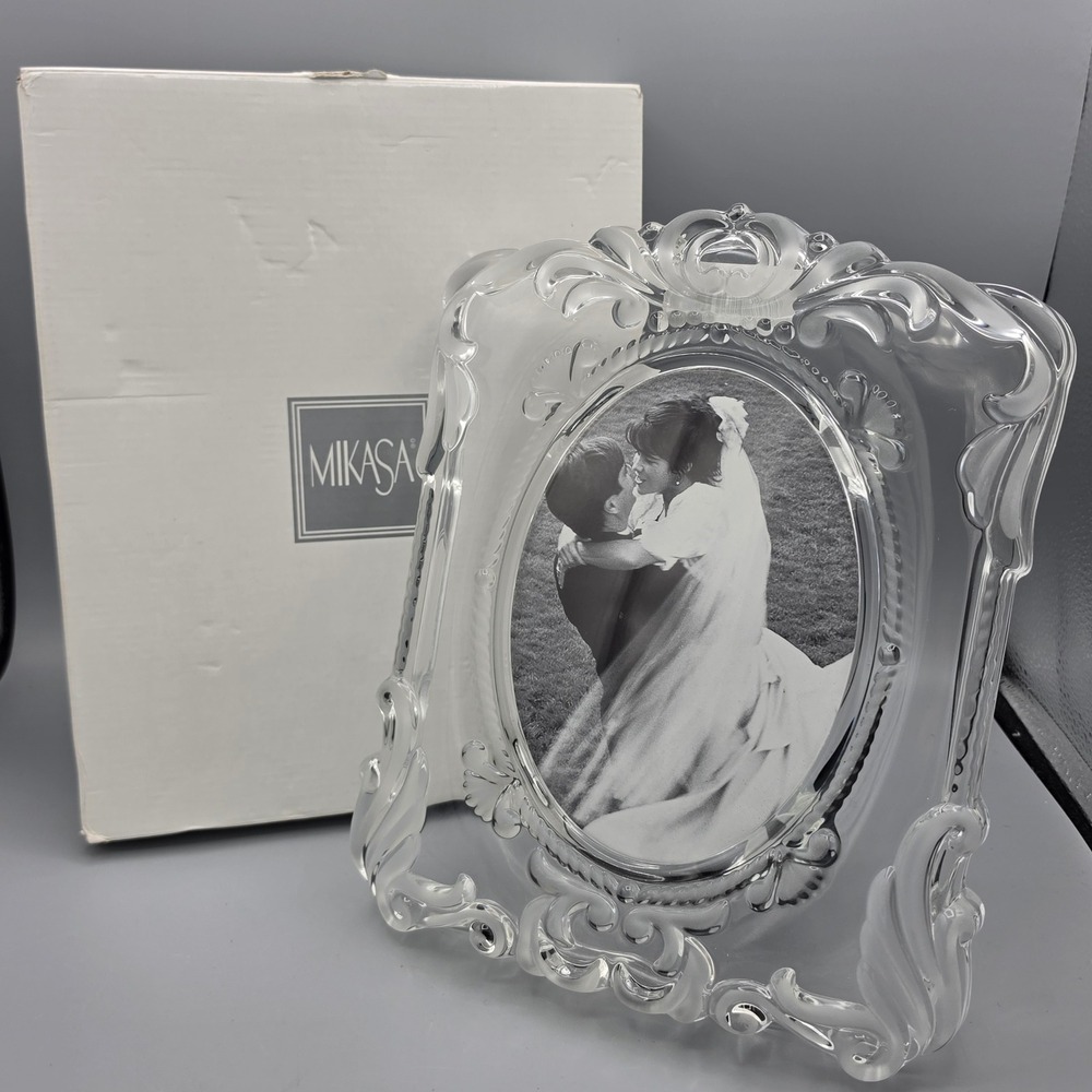 Mikasa Picture Frame 5x7 Clear Princess Crystal Oval Scroll Wedding Gift
